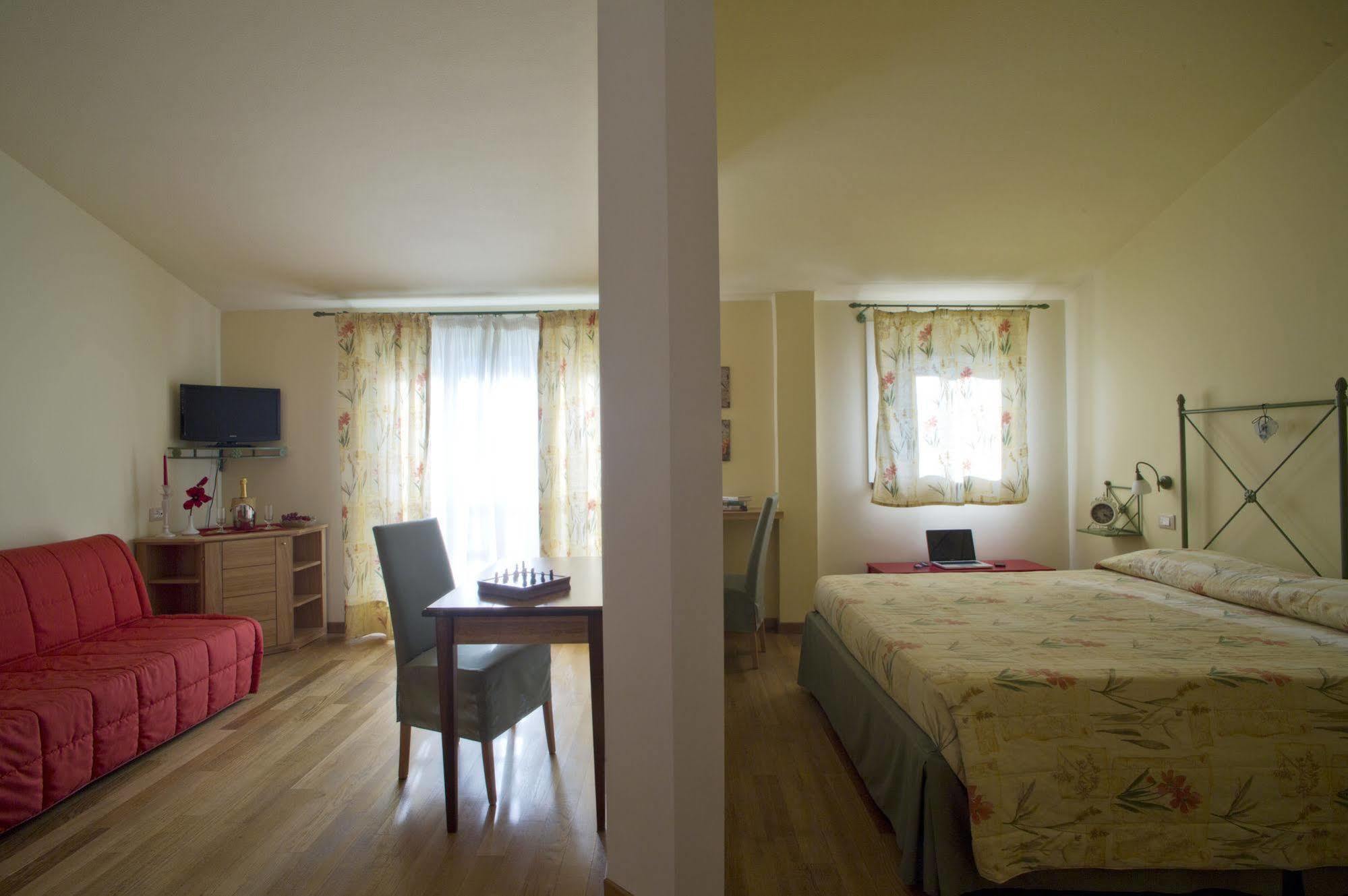 Ca Del Moro Resort & Spa Pontremoli Ngoại thất bức ảnh